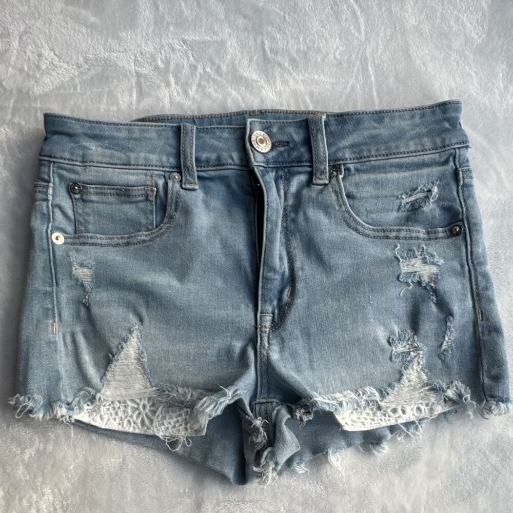 American Eagle Next Level Stretch Light Wash Distressed Cut Off Shorts Women 6
